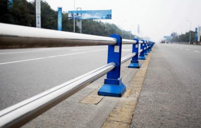 道路鏡光不銹鋼復合管護欄 0.6m 藍色